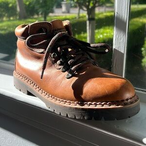 White Mountain Leather Boots by Connors